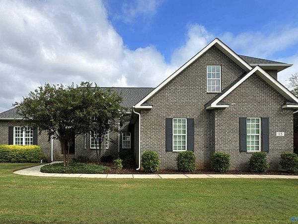 15 American Avenue SW, Huntsville, AL 35824