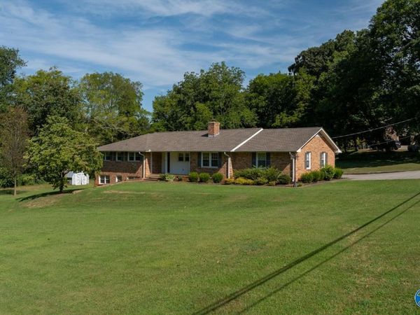 619 Dellwood Road SE, Huntsville, AL 35802