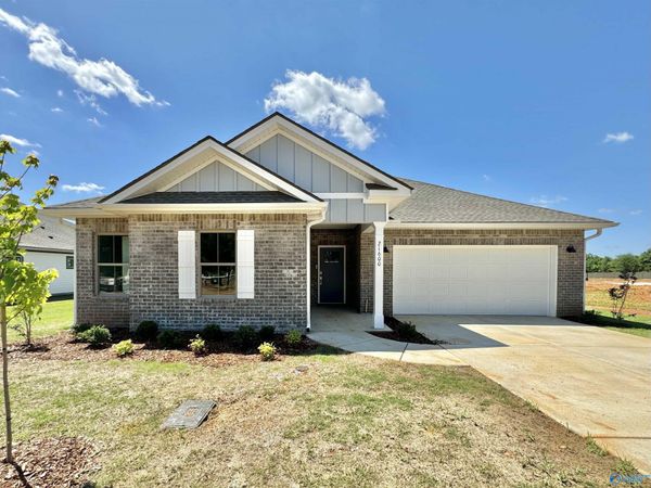 370 McHenry Drive, Huntsville, AL 35811