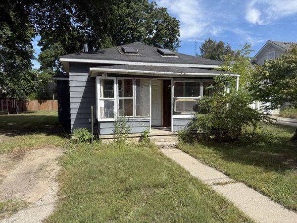 223 Washington Avenue, Lakeview, MI 48850