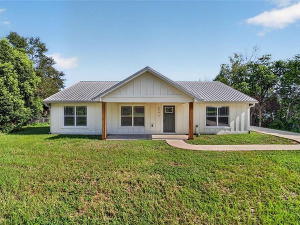 524 NW 1ST AVENUE , WILLISTON, FL 32696