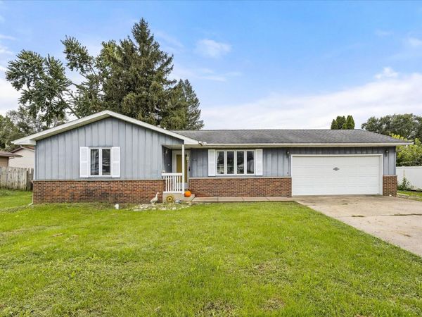 1407 Fulton Street , Streator, IL 61364