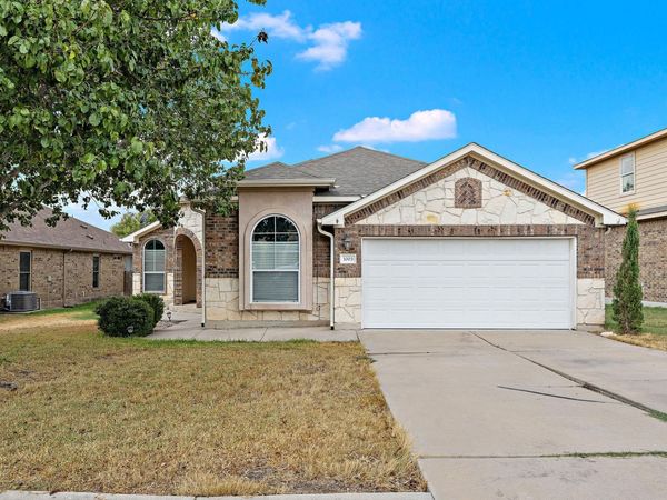 1003 Herrera CT, Hutto, TX 78634