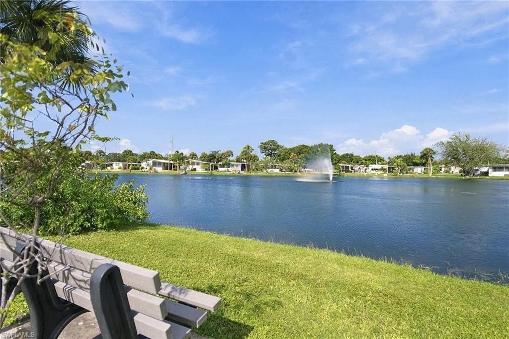 483 Riviera Blvd W, Naples, FL 34112 Photo