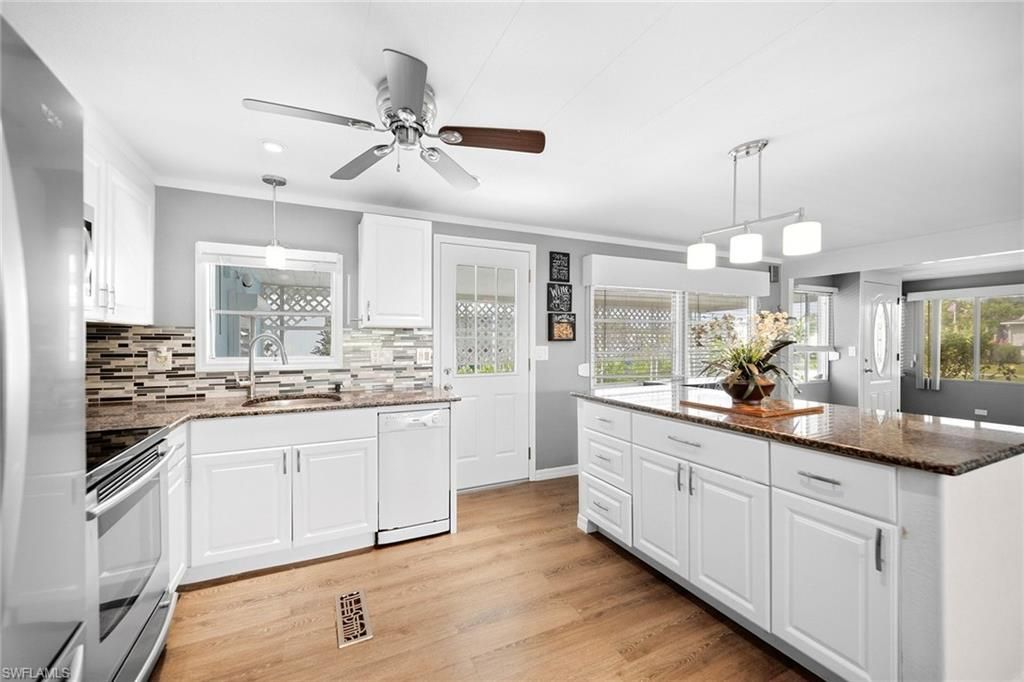 483 Riviera Blvd W, Naples, FL 34112 Photo
