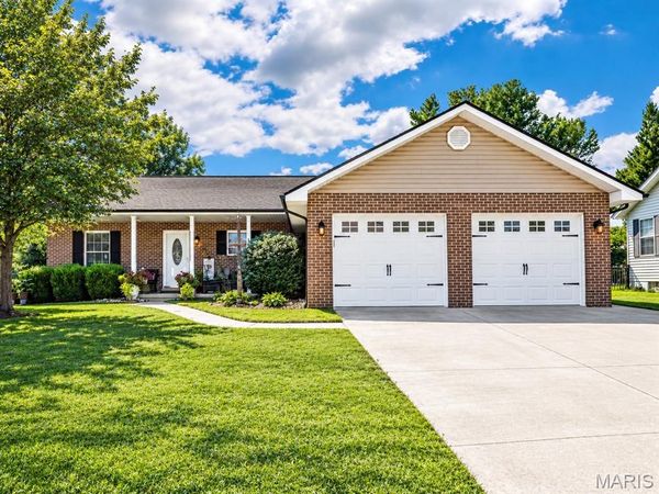 9919 Debentroy Street , Lebanon, IL 62254
