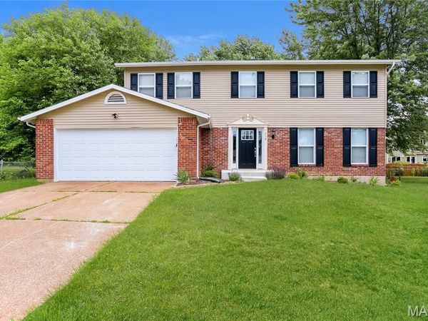 710 Westbridge Drive, St Peters, MO 63376