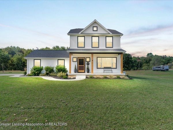 8320 Colby Lake Road, Laingsburg, MI 48848