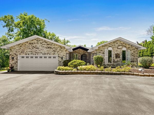 11S056 Madison Street , Burr Ridge, IL 60527