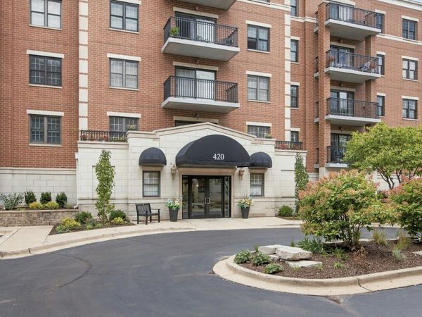420 W Burlington Avenue , Unit 406, La Grange, IL 60525