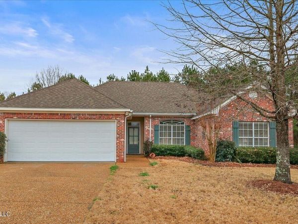 902 Glen Cove, Madison, MS 39110