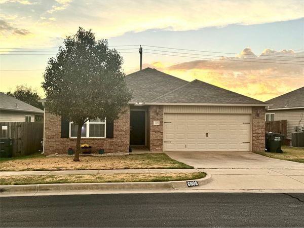 6608 N 128th East Avenue , Owasso, OK 74055