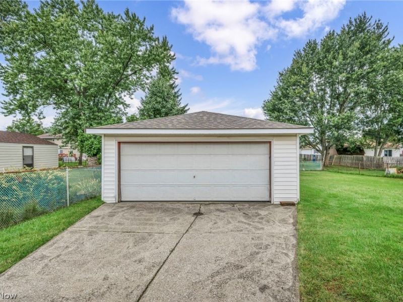 6314 Adair Drive, Brook Park, OH 44142 Photo 11