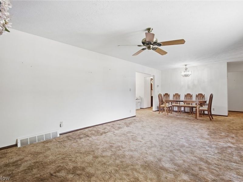 18328 Haskins Road, Chagrin Falls, OH 44023 Photo 8
