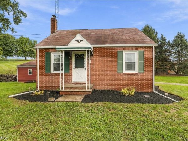 5207 Manchester Avenue SW, Navarre, OH 44662