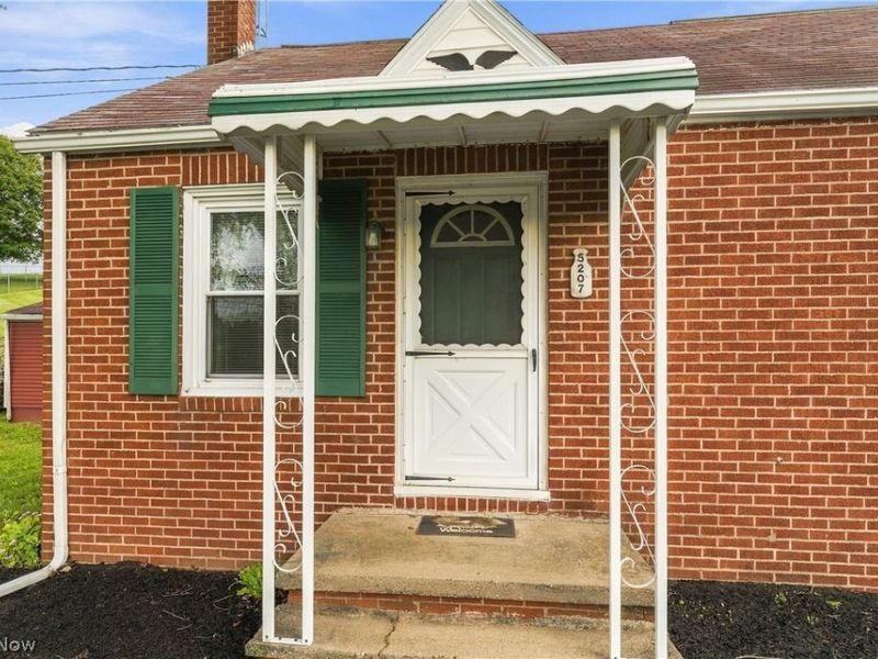 5207 Manchester Avenue SW, Navarre, OH 44662 Photo 2