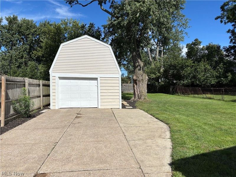 16814 Westdale Avenue, Cleveland, OH 44135 Photo 3