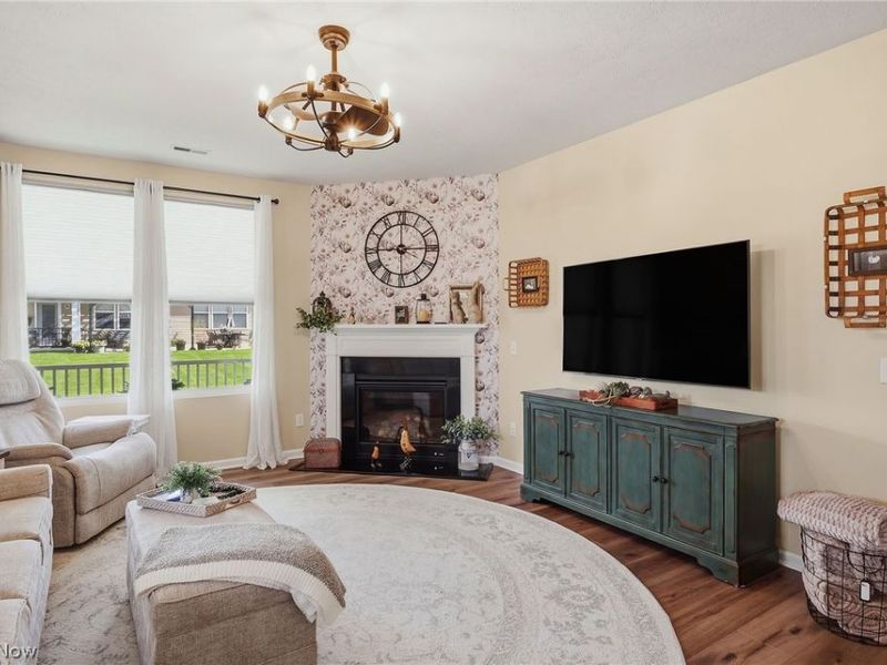 8009 Amberley Drive, Mentor, OH 44060 Photo 6