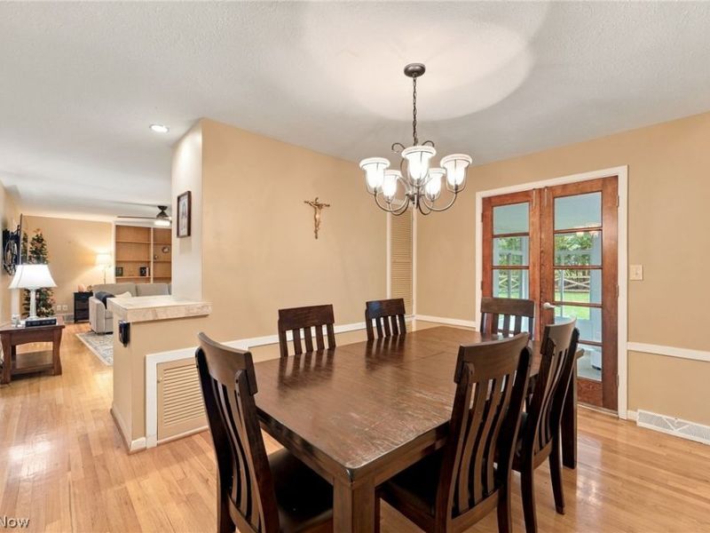5988 Louis Drive, North Olmsted, OH 44070 Photo 11