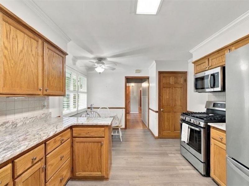5988 Louis Drive, North Olmsted, OH 44070 Photo 15