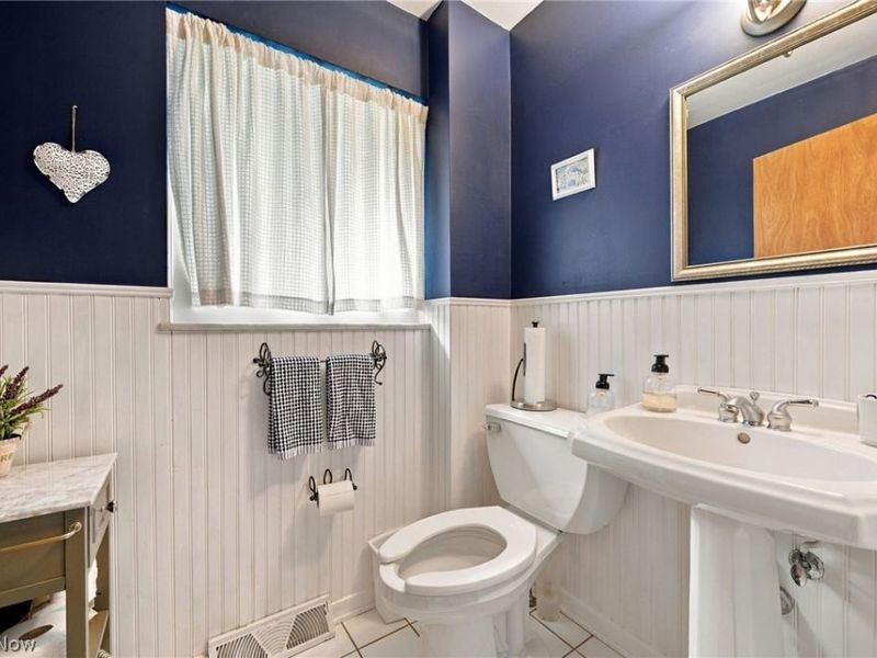 5988 Louis Drive, North Olmsted, OH 44070 Photo 21
