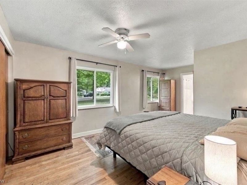 5988 Louis Drive, North Olmsted, OH 44070 Photo 23