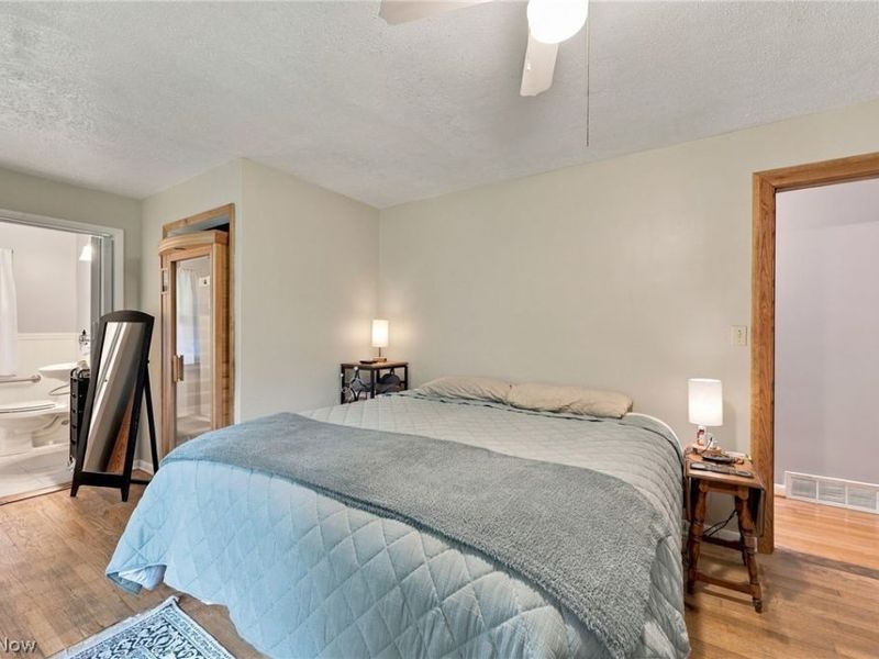 5988 Louis Drive, North Olmsted, OH 44070 Photo 24