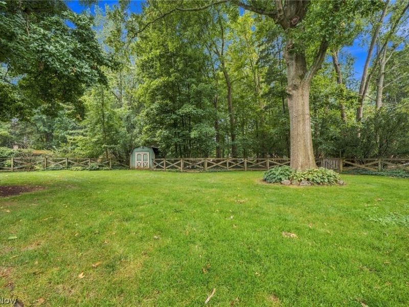 5988 Louis Drive, North Olmsted, OH 44070 Photo 35