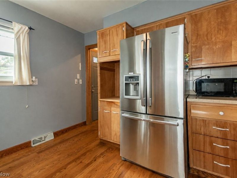 30140 Regent Road, Wickliffe, OH 44092 Photo 14