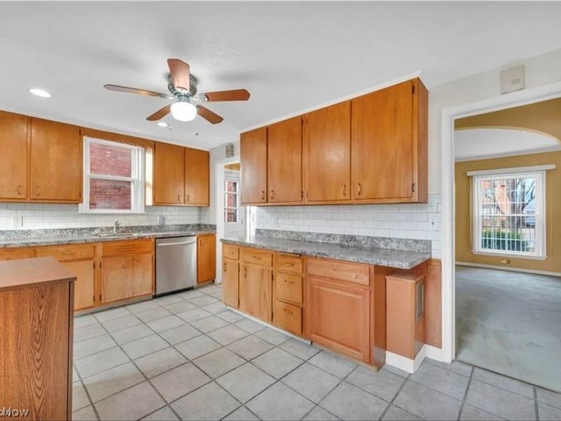 3946 Lansdale Road, University Heights, OH 44118 Photo 14