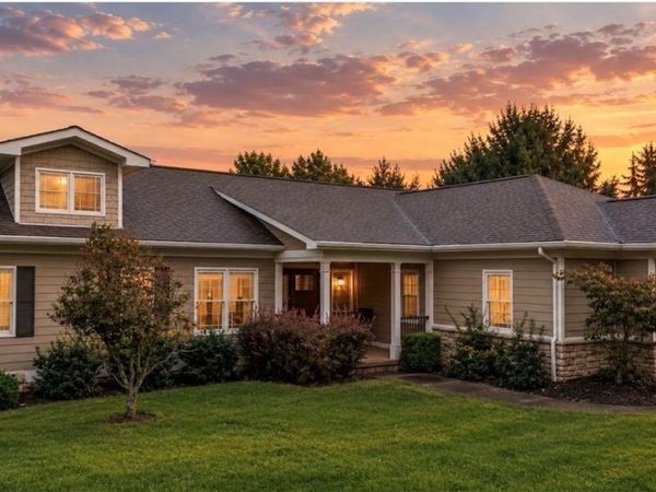 68740 Shepard Drive, St Clairsville, OH 43950