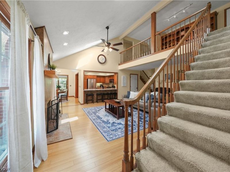 698 Deep Woods Drive, Aurora, OH 44202 Photo 9