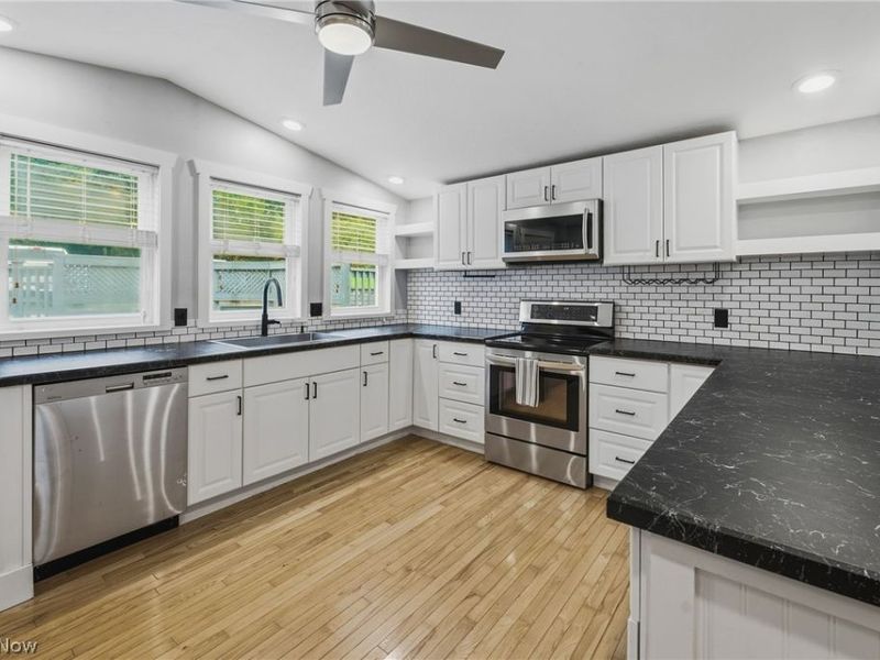 5104 Arlington Road, Green, OH 44720 Photo 12