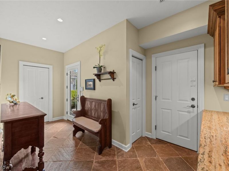 282 W Edinburgh Drive, Highland Heights, OH 44143 Photo 28
