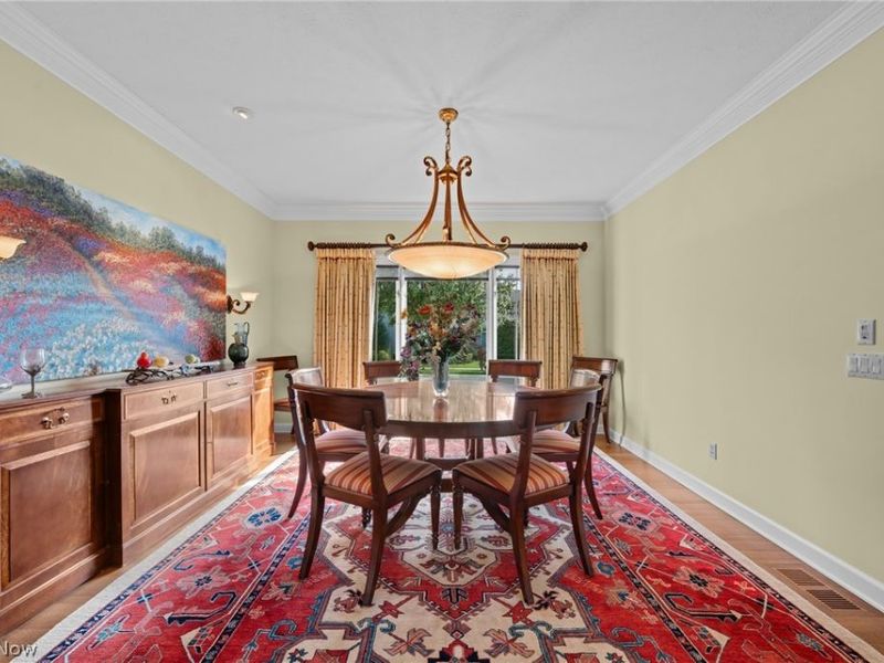 282 W Edinburgh Drive, Highland Heights, OH 44143 Photo 7