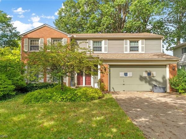 16002 Colletta Lane , Cleveland, OH 44111