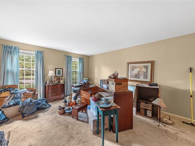 16002 Colletta Lane, Cleveland, OH 44111 Photo 4