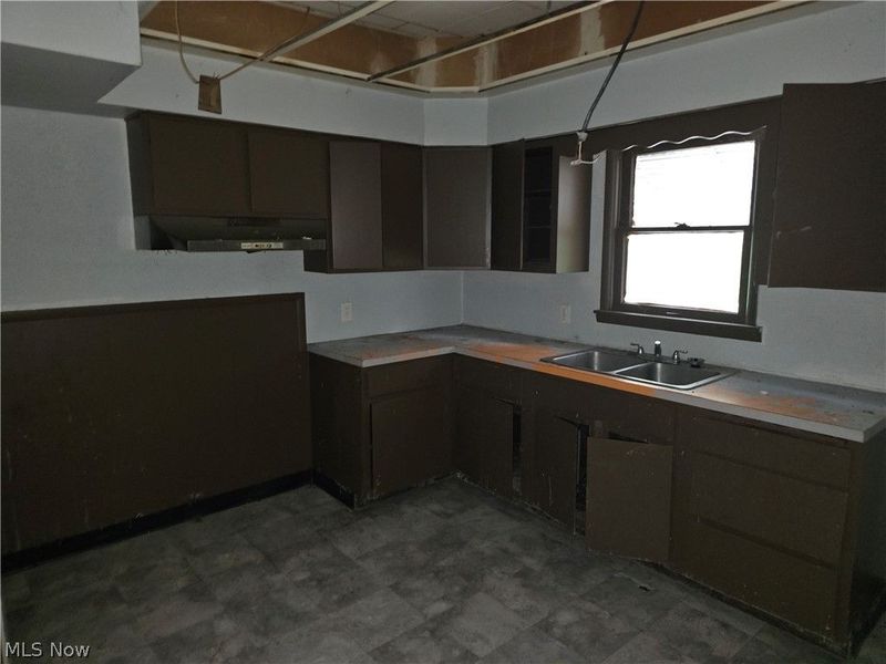 3952 E 74th Street, Cleveland, OH 44105 Photo 5