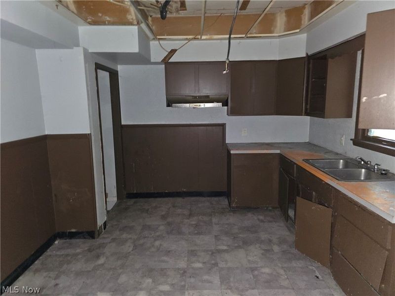 3952 E 74th Street, Cleveland, OH 44105 Photo 7