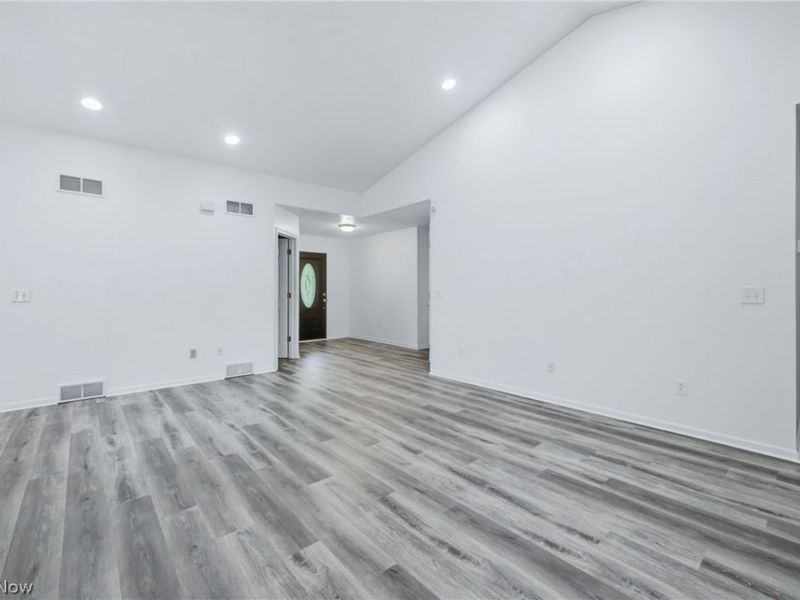 3721 Mercedes Place, Unit 10, Canfield, OH 44406 Photo 4