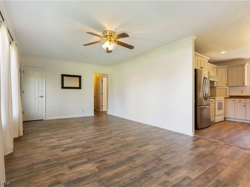 1566 Beechview Avenue , Alliance, OH 44601 Photo 2