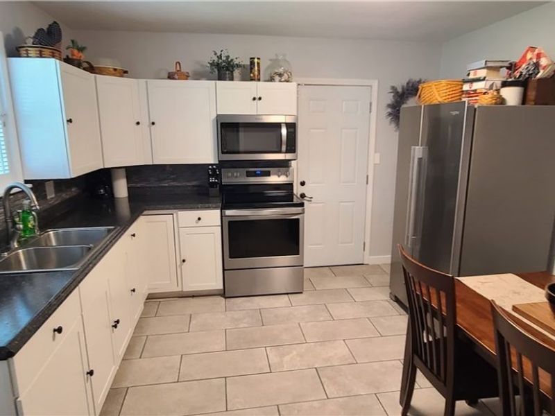 1402 Colerain Pike, Martins Ferry, OH 43935 Photo 6