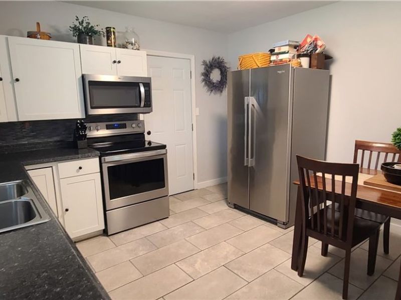 1402 Colerain Pike, Martins Ferry, OH 43935 Photo 9