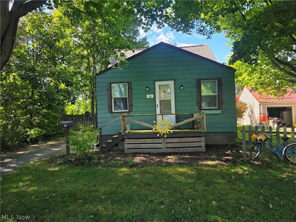 36 Benton Street , Austintown, OH 44515