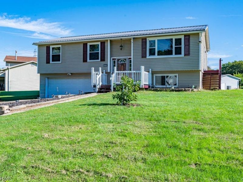 3344 Berrywood Avenue SW, Canton, OH 44706 Photo 1