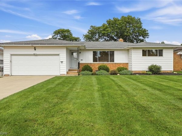 7930 Selwick Drive , Parma, OH 44129