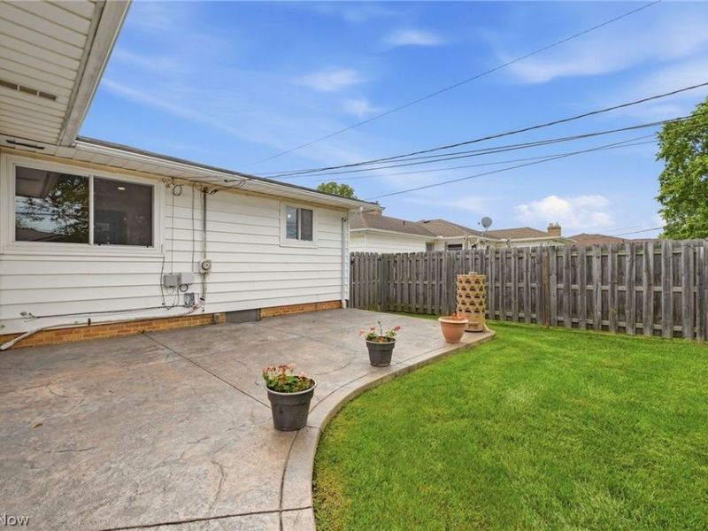 7930 Selwick Drive , Parma, OH 44129 Photo 2