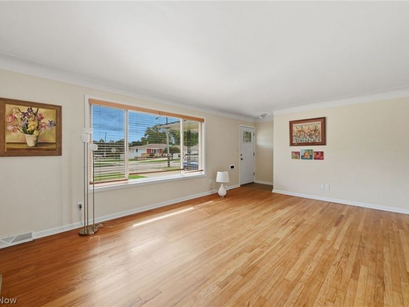 7930 Selwick Drive , Parma, OH 44129 Photo 6
