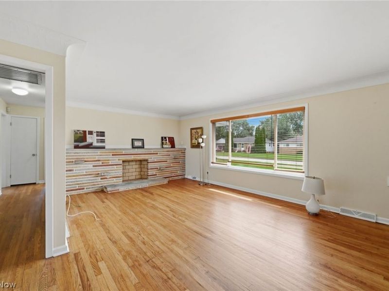 7930 Selwick Drive , Parma, OH 44129 Photo 8