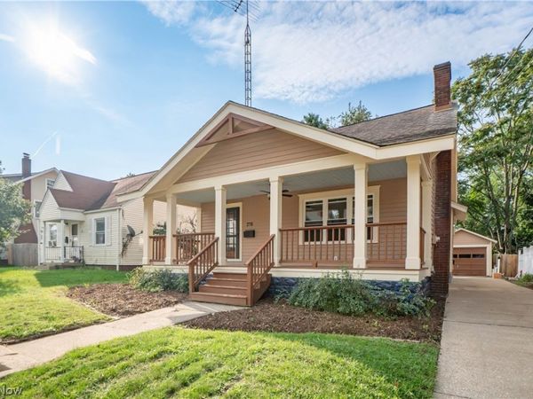 216 6th Street NE, North Canton, OH 44720